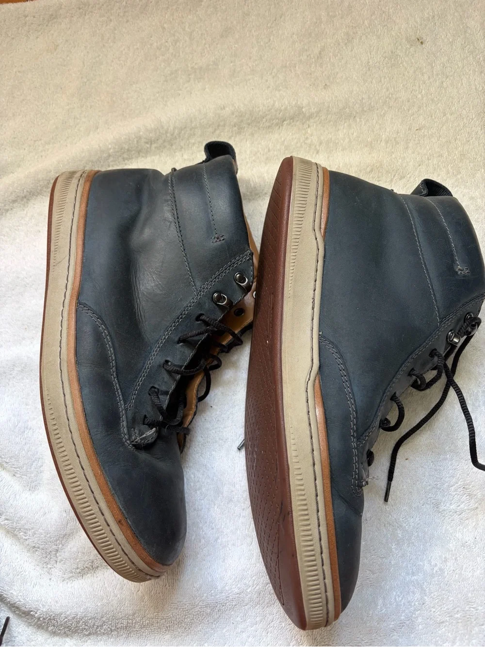 Clark’s Men's Gray Leather Lace-Up Casual Boots